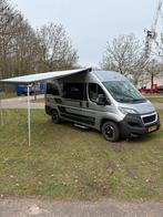 Zo goed als nieuwe camper uit 2020 met veel extra's, Caravans en Kamperen, Campers, Particulier, Achteruitrijcamera