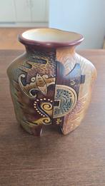 Chinese keramieken vaas met oosters reliëf, Antiek en Kunst, Ophalen of Verzenden