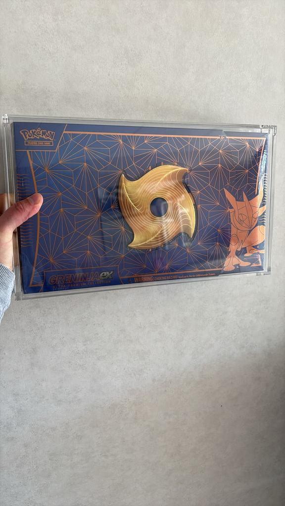 Greninja EX Ultra Premium Collection Box, Ophalen of Verzenden, Nieuw, Foil