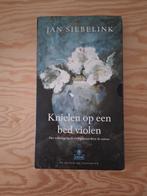 Luisterboek - Knielen op een bed violen - Jan Siebelink, Ophalen of Verzenden, Zo goed als nieuw