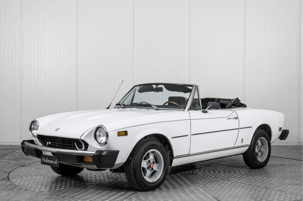 Fiat 124 Spider . (bj 1977), Auto's, Gebruikt, 4 cilinders, Cabriolet, Wit