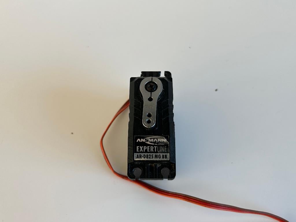 Ansmann expertline AR-D825 MG BB servo bigscale rc auto, Hobby en Vrije tijd, Modelbouw | Radiografisch | Auto's, Ophalen of Verzenden