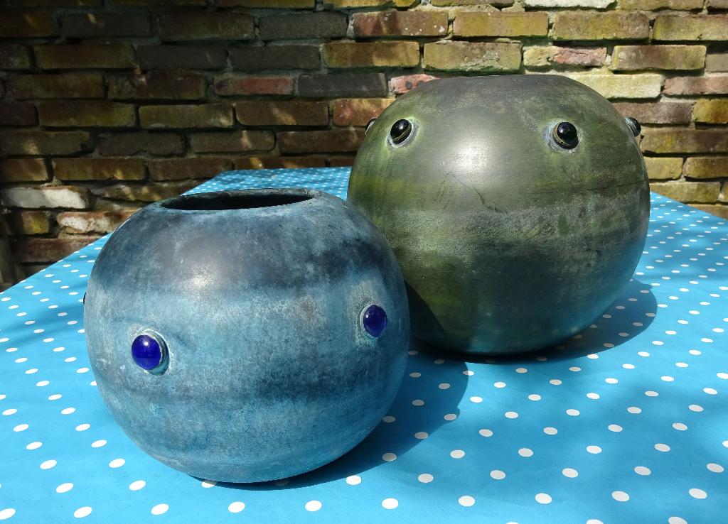 Doris Brand Tsjechie: knikker vazen geoxideerd koper, Antiek en Kunst, Ophalen of Verzenden