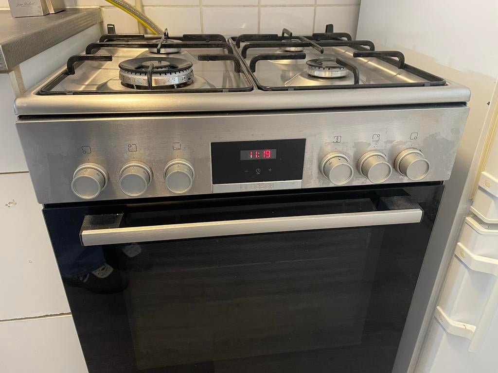 Bosch Vrijstaand Gasfornuis met Oven - RVS, Witgoed en Apparatuur, Fornuizen, Ophalen, Gebruikt, 60 cm of meer, 4 kookzones