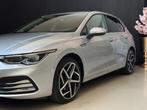 Volkswagen Golf 1.5 eTSI Style DSG | IQ LIGHT | CAMERA | SFE, Auto's, Volkswagen, Zwart, 4 cilinders, 150 pk, Alcantara
