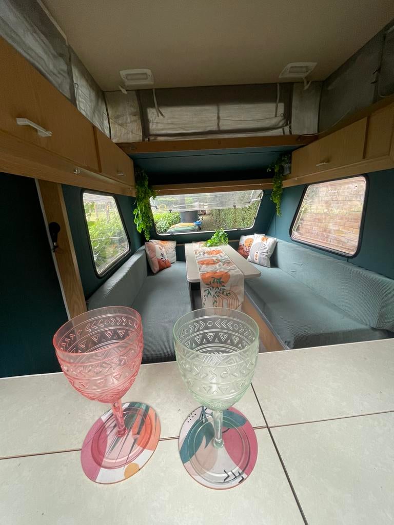 Retro mini caravan met hefdak  + voortent, Standaardzit, Kip, Hefdak, Particulier