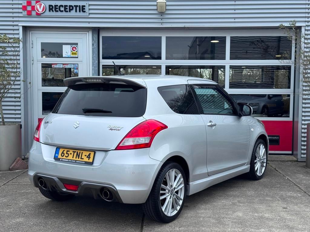Suzuki Swift 1.6 Sport Keyless / Xenon / Clima / Cruise / Or, Voorwielaandrijving, Euro 5, 136 pk, Gebruikt