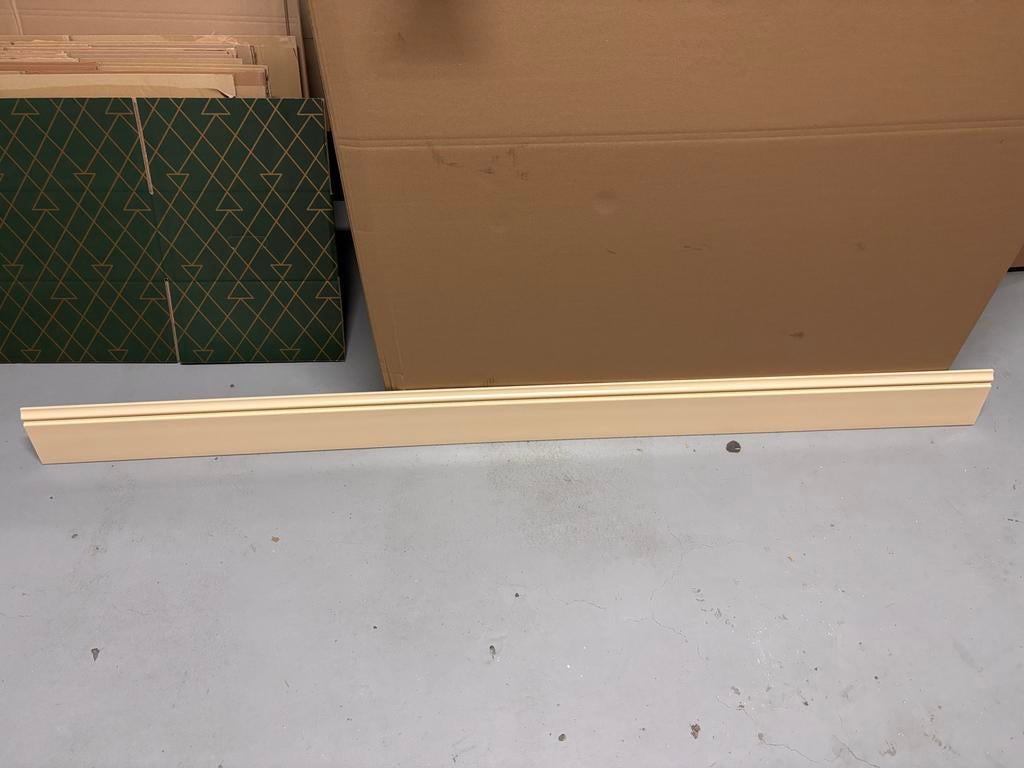 Hoge luxe plinten, Doe-het-zelf en Verbouw, Plinten en Afwerking, Nieuw, Plinten, Kunststof, 200 tot 250 cm, Ophalen