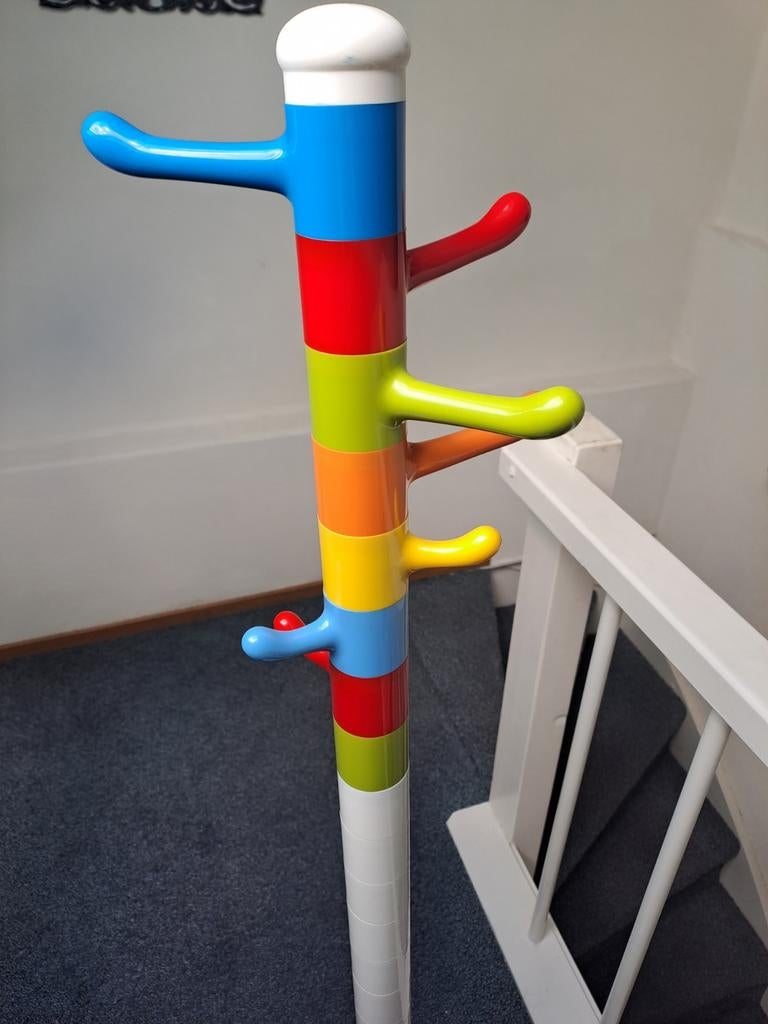 IKEA Krokig Kinderkapstok - Kleurrijk en Speels, Huis en Inrichting, Woonaccessoires | Kapstokken, Kunststof, Gebruikt, 100 tot 150 cm