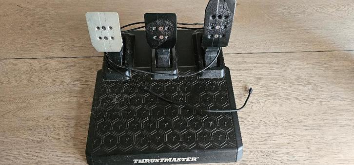 Thrustmaster T248 + T3PM Pedalen., Spelcomputers en Games, Spelcomputers | Sony PlayStation Consoles | Accessoires, Gebruikt, PlayStation 4
