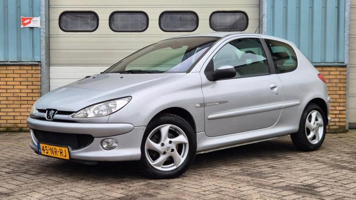 Peugeot 206 1.4-16V QUIKSILVER, Auto's, Peugeot, Bedrijf, ABS, Airbags, Airconditioning, Boordcomputer, Centrale vergrendeling