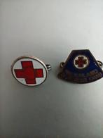 2 Rode Kruis speldjes, Ophalen of Verzenden, Gebruikt, Overige onderwerpen