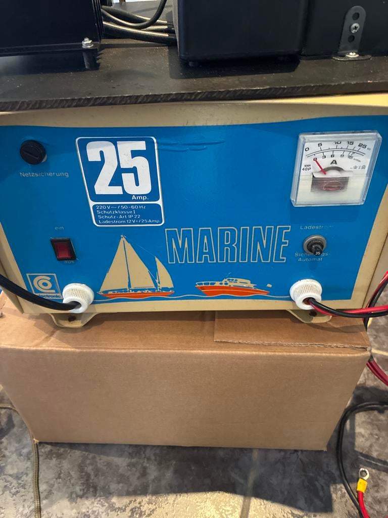 Acculader 12V 25A met diodebrug, Ophalen, Gebruikt, Motor en Techniek