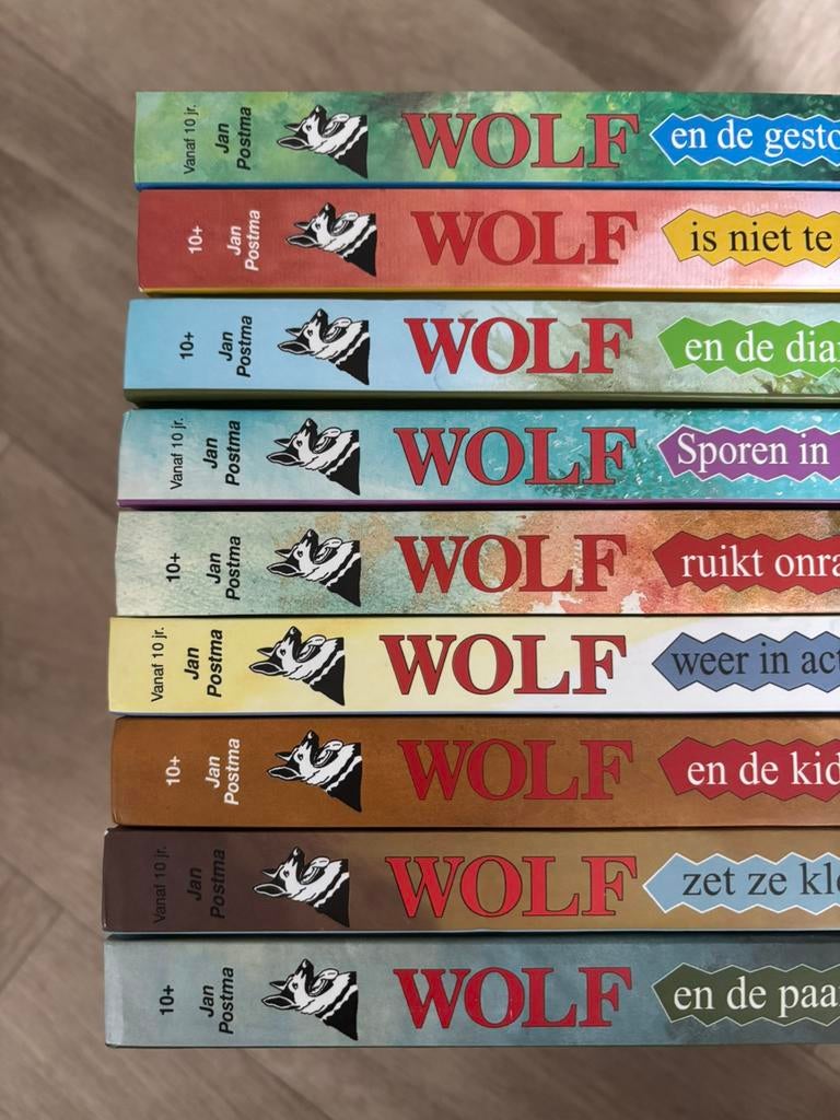 Wolf boeken., Ophalen of Verzenden, Gelezen