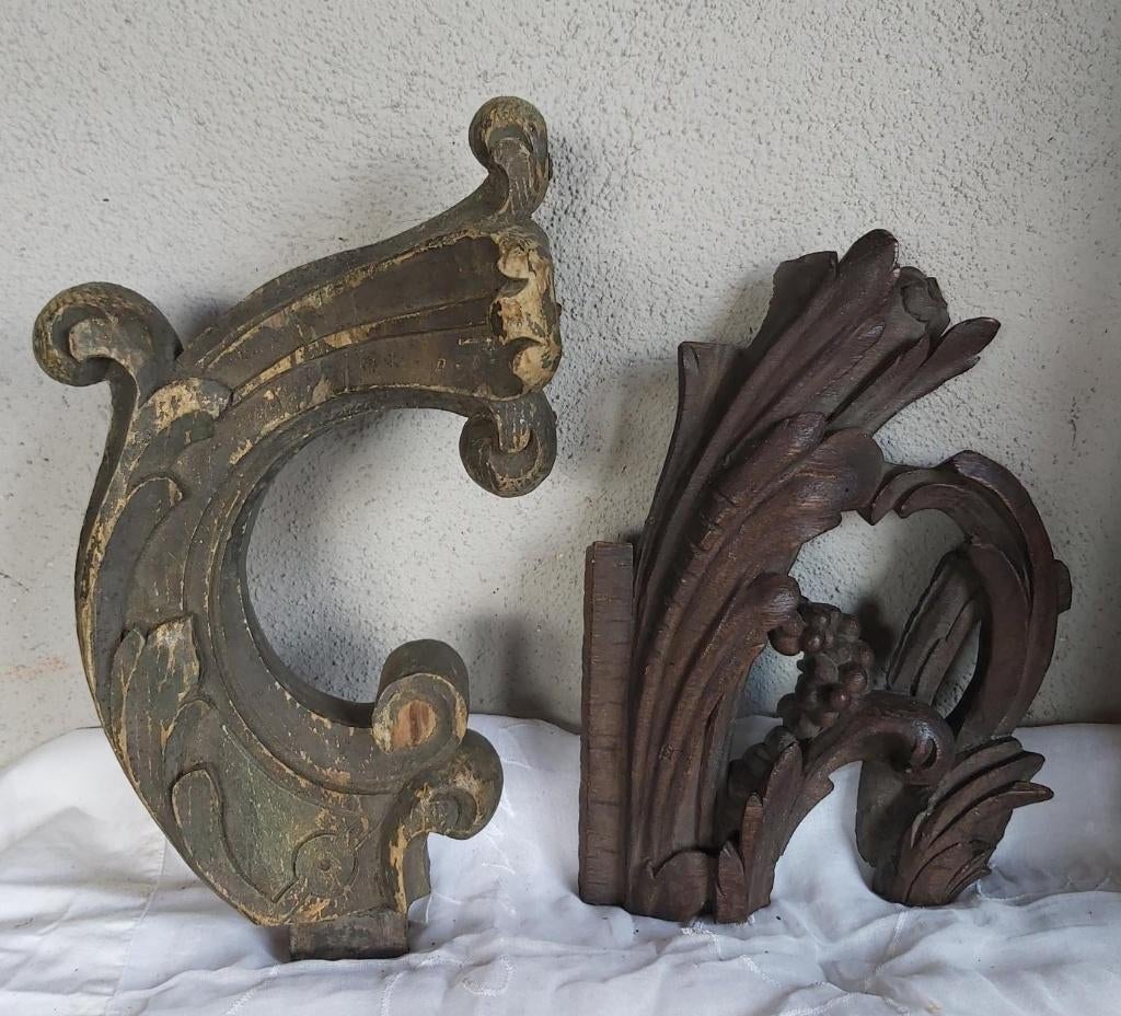 2 decoratieve oude houten uitgesneden ornamenten, Ophalen of Verzenden