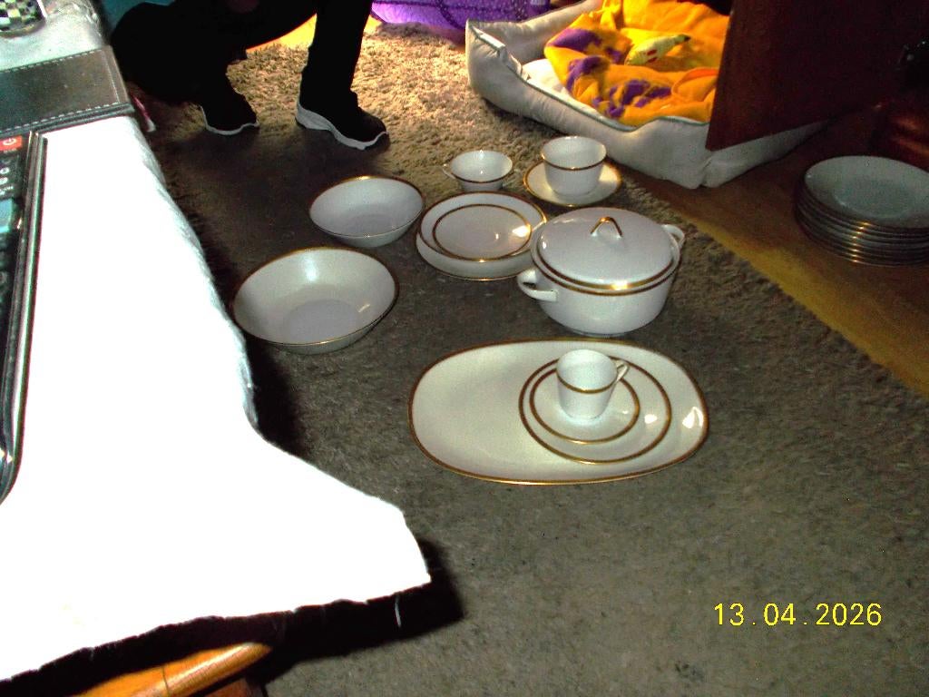 porcelein wit met gouden rand, Ophalen, Gebruikt, Overige stijlen, Porselein