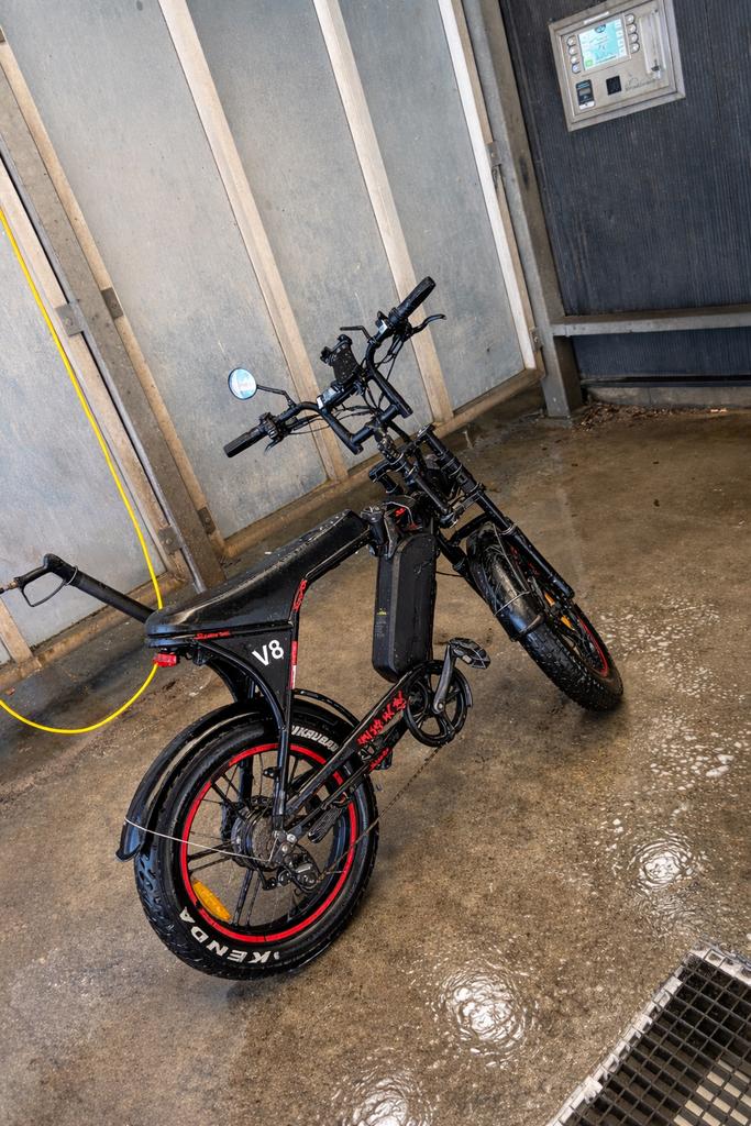 Stoere V8 Fatbike - Perfect voor avontuurlijke ritten!, Fietsen en Brommers, Elektrische fietsen, Overige merken, Gebruikt, Ophalen of Verzenden