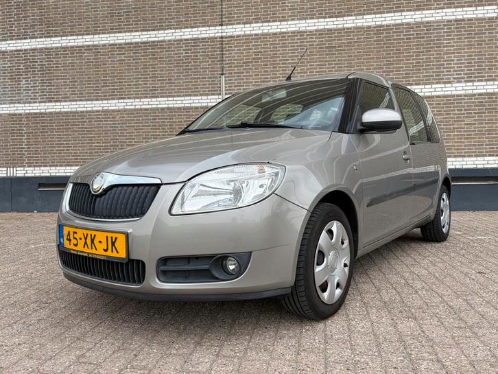 Skoda Roomster 1.6 -AUTOMAAT-APK-ONDERHOUD-AIRCO-NWE BANDEN, Auto's, Skoda, Particulier, Roomster, ABS, Airbags, Airconditioning