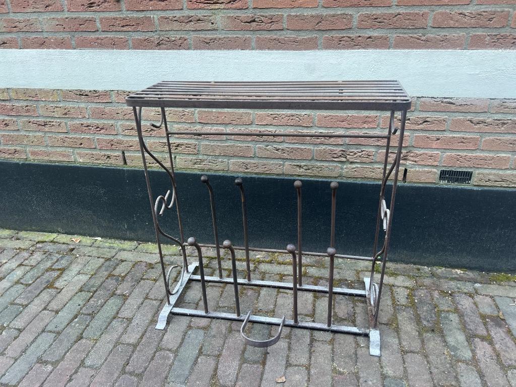 Gietijzeren laarzenrek, Ophalen, Gebruikt