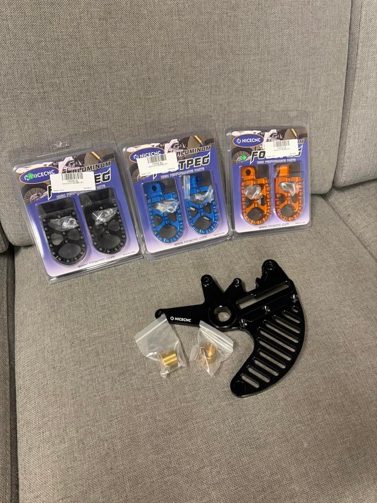 Footpeggs & stunt brake adapter Supermoto, enduro motorcross, Ophalen of Verzenden, Zo goed als nieuw, Uitlaat