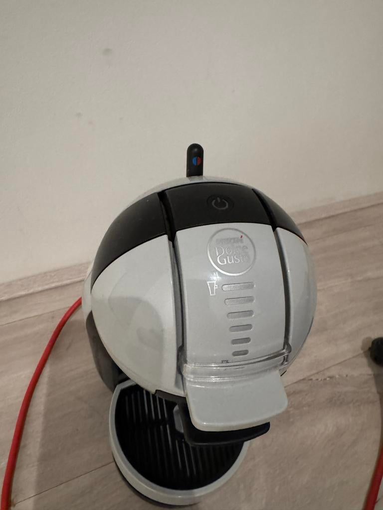 Dolce Gusto Mini Me Koffieapparaat, Gebruikt, Koffiemachine, Ophalen of Verzenden, 1 kopje