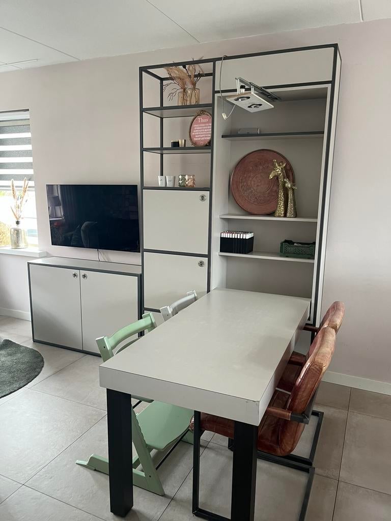 Multifunctionele kast, met opklabare tafel!, Ophalen