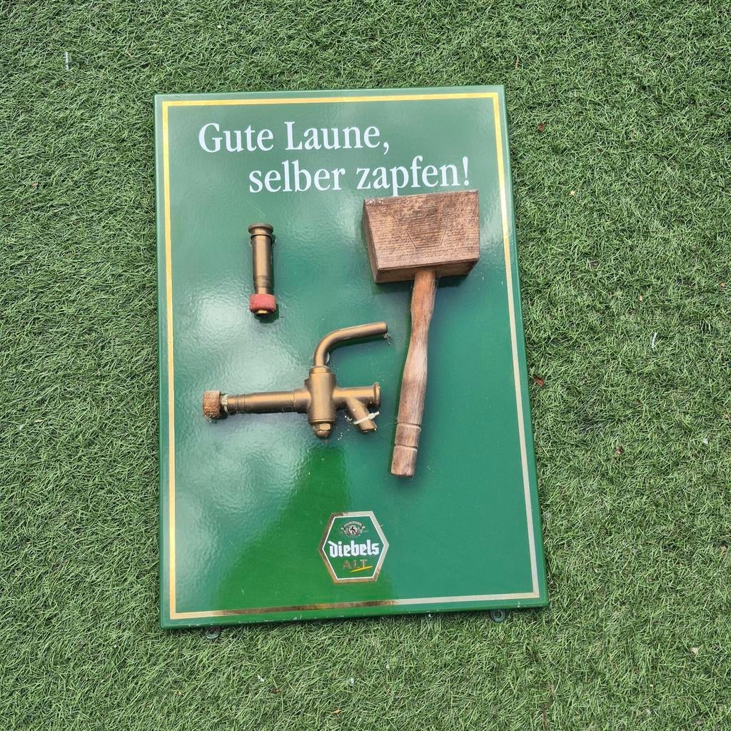 Vintage Diebels Reclamebord - GUTE LAUNE, SELBER ZAPFEN!, Verzamelen, Ophalen of Verzenden, Gebruikt, Reclamebord