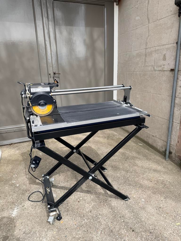 Inter Dynamics 680 Tegelzaagmachine, Doe-het-zelf en Verbouw, Gereedschap | Zaagmachines, Ophalen, Gebruikt, Overige typen, 600 tot 1200 watt