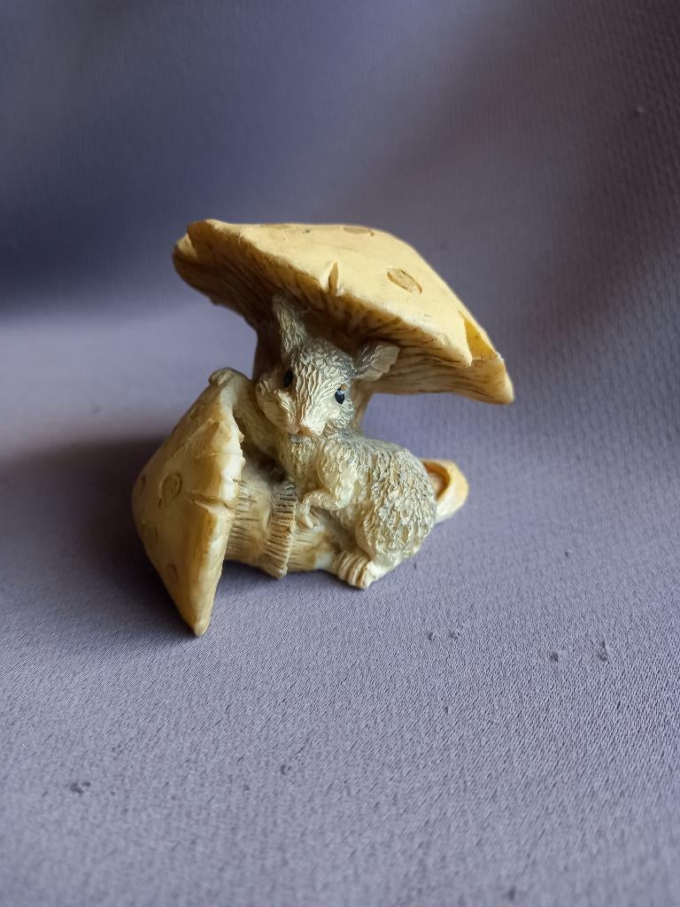 Muisje onder een paddenstoel, Ophalen of Verzenden, Zo goed als nieuw, Dier