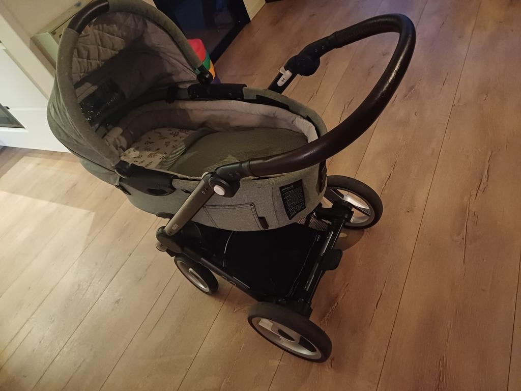 Mutsy kinderwagen met reiswieg en buggyzitje, Ophalen, Gebruikt, Combiwagen, Met reiswieg