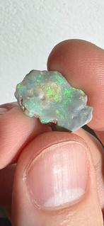 Stukje Australisch opaal, Ophalen