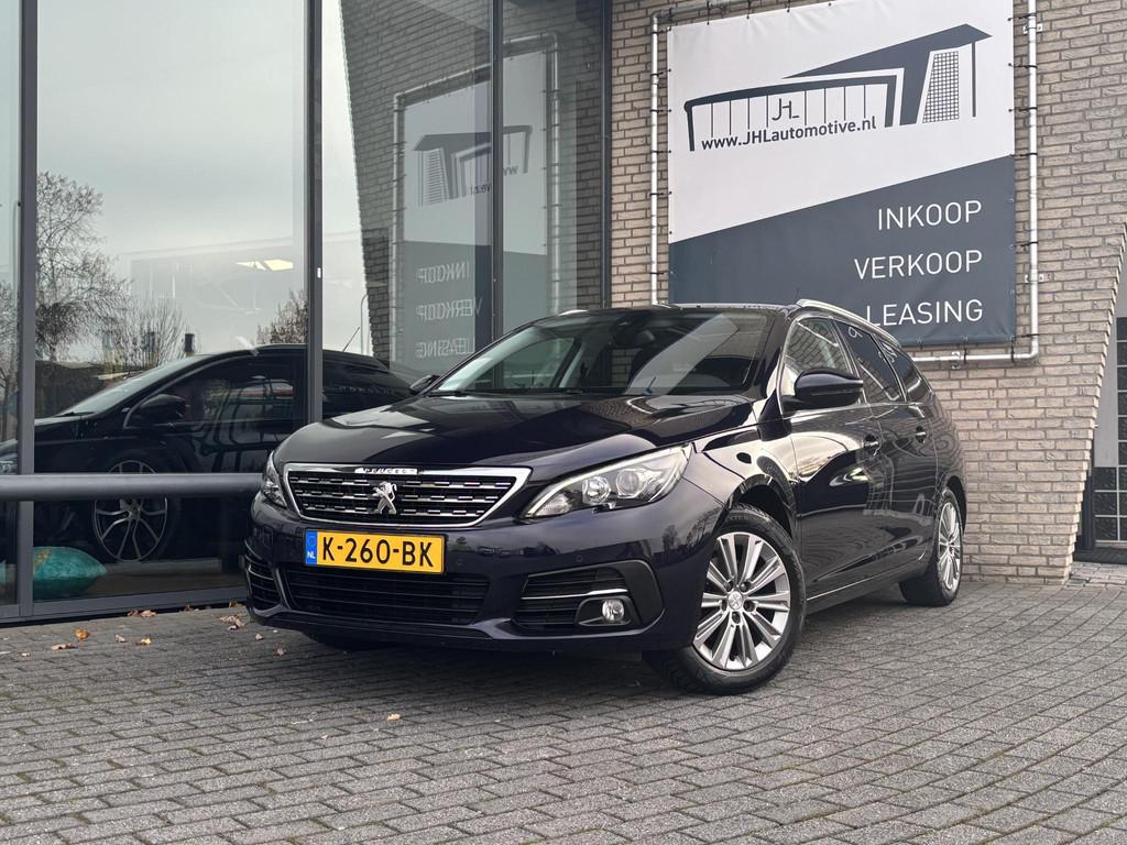 Peugeot 308 SW CARPLAY*130PK*PANO*NAVI*CAMERA*HAAK*CRUISE*EC, Voorwielaandrijving, Stof, Gebruikt, Euro 6
