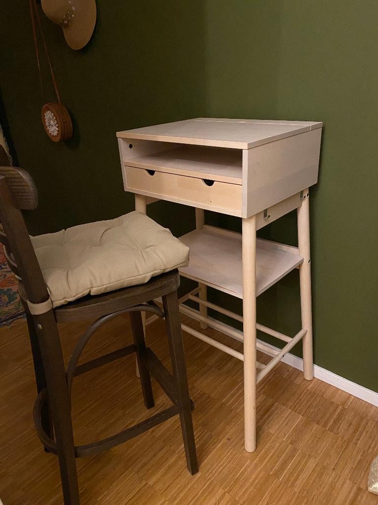 KNOTTEN IKEA zit-sta bureau met bar stoel, Ophalen, Zo goed als nieuw