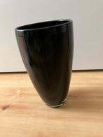 Vaas zwart van glas nieuw hoog 26 cm, Ophalen, Zwart, Nieuw, Glas
