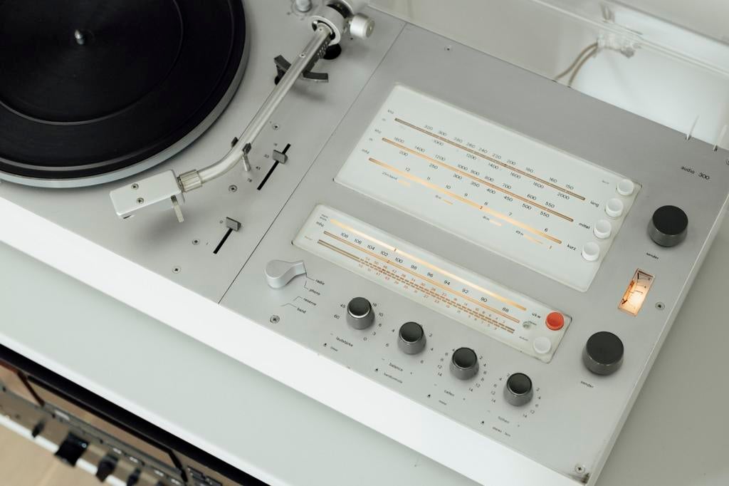 Braun Audio 300 platenspeler/receiver Dieter Rams, Ophalen, Zo goed als nieuw, Platenspeler, Overige merken