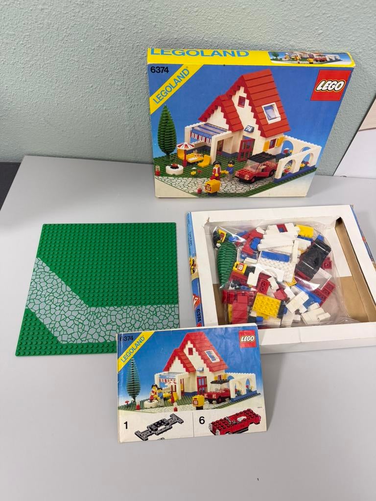 LEGO 6374 Holiday Home Compleet met doos en boekje uit 1983, Kinderen en Baby's, Speelgoed | Duplo en Lego, Lego, Ophalen of Verzenden