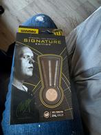 Winmau Michael van Gerwen Signature Edition, Sport en Fitness, Darts, Ophalen of Verzenden, Zo goed als nieuw, Pijlen