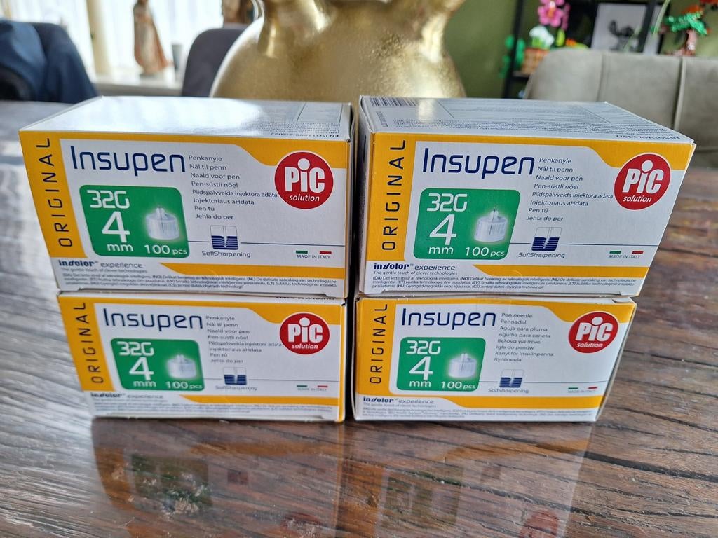 4 doosjes insuline pennaalden 4mm, Ophalen of Verzenden
