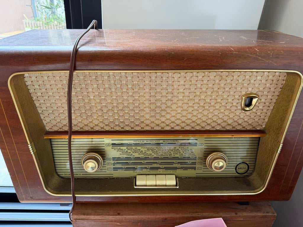 Oude Bruns radio, Ophalen of Verzenden, Gebruikt, Radio