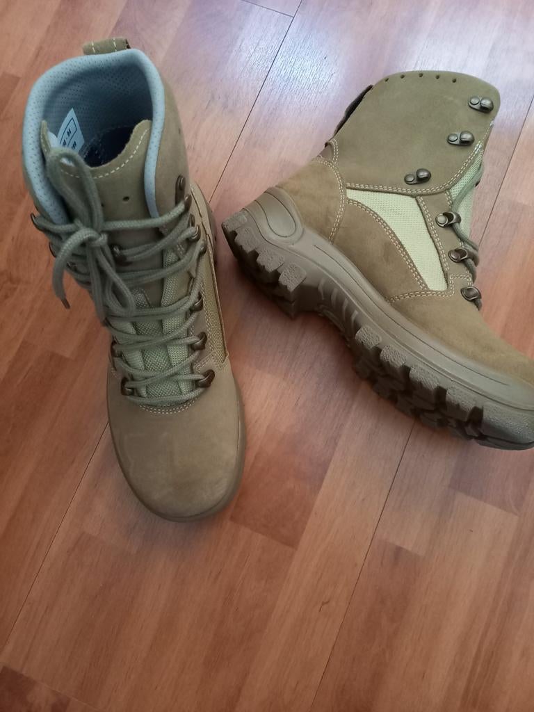Stevige beige wandel-/werkschoenen - Maat 40, Beige, Nieuw, Onbekend, Wandelschoenen