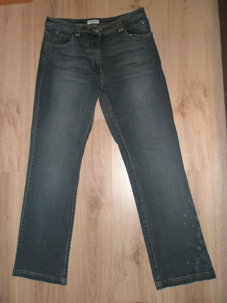 Yessica C&A rechte spijkerbroek jeans denim broek maat 44, Kleding | Dames, Spijkerbroeken en Jeans, Nieuw, W33 - W36 (confectie 42/44)