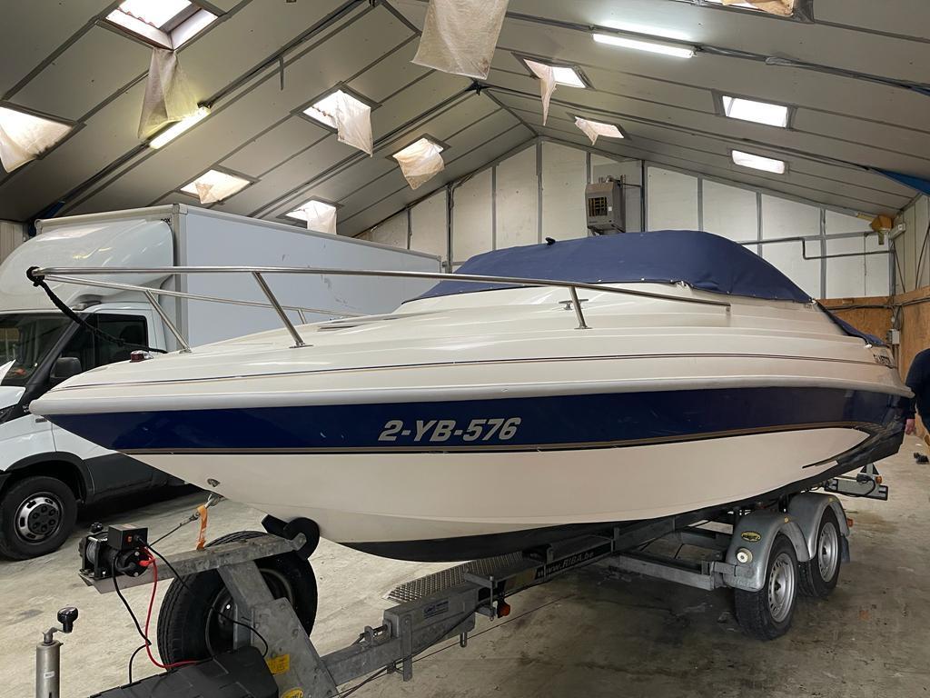 Snelle Speedboot V6 190Pk - Klaar voor het water!, Watersport en Boten, Speedboten, Ophalen, Gebruikt, Binnenboordmotor, 120 tot 200 pk