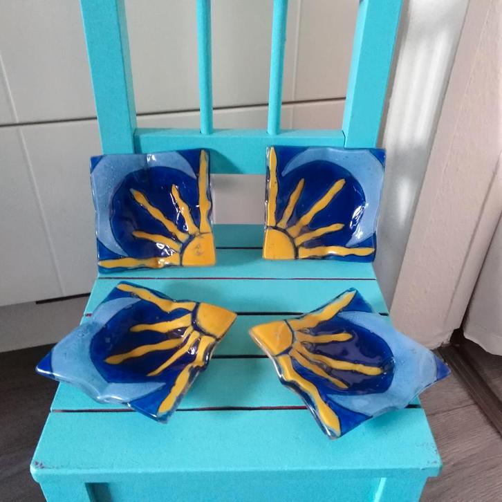 Schaaltjes die 1 geheel vormen in een zon, Huis en Inrichting, Woonaccessoires | Schalen en Manden, Gebruikt, Schaal, Rond, Glas