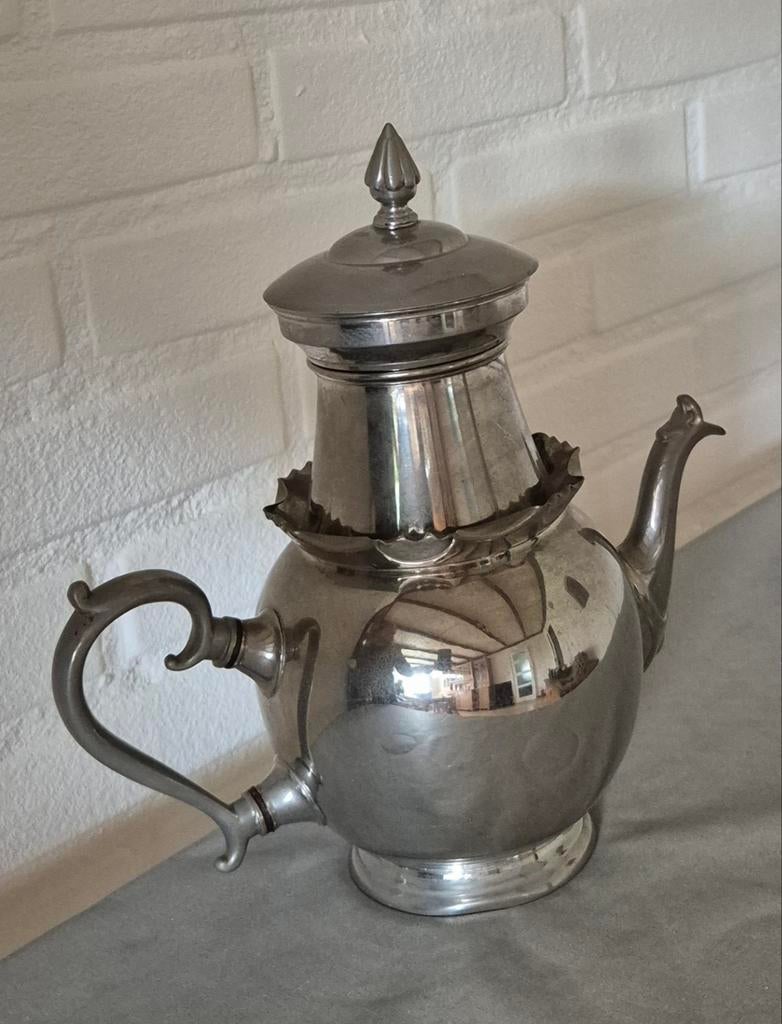 Zilverkleurige thee-/koffiekan met 2 filters Daalderop & Zn, Ophalen