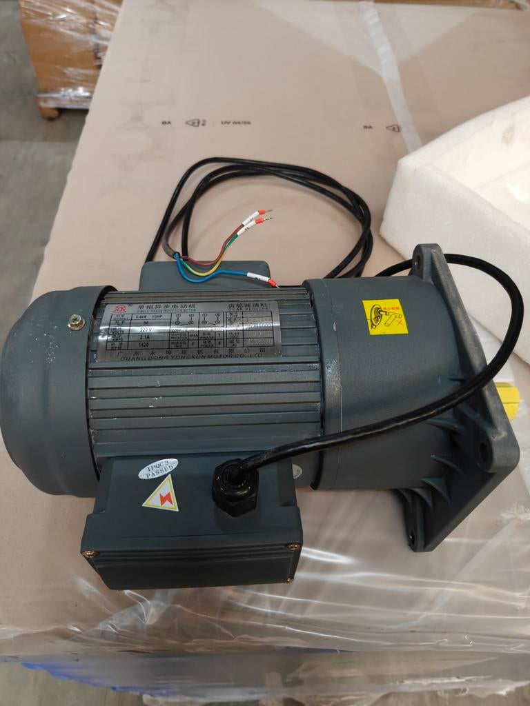 Elektromotor 0.4kW 220V met reductiekast, Ophalen of Verzenden, Gebruikt, Elektromotor, 1400 tot 1800 rpm