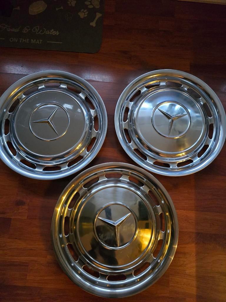 Oude Mercedes Benz wieldoppen 39 cm (15 inch), Auto diversen, Wieldoppen, Ophalen of Verzenden