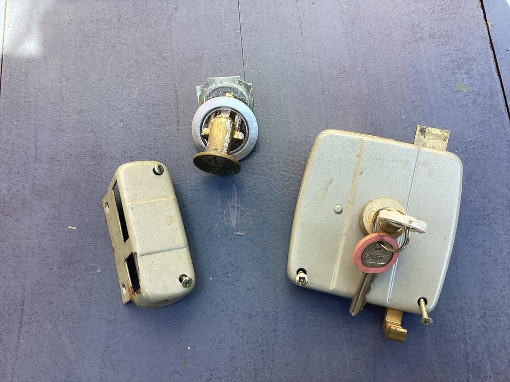 Oplegslot voor linksdraaiende deur met sleutels, Doe-het-zelf en Verbouw, Hang- en Sluitwerk, Gebruikt, Slot, Overige materialen