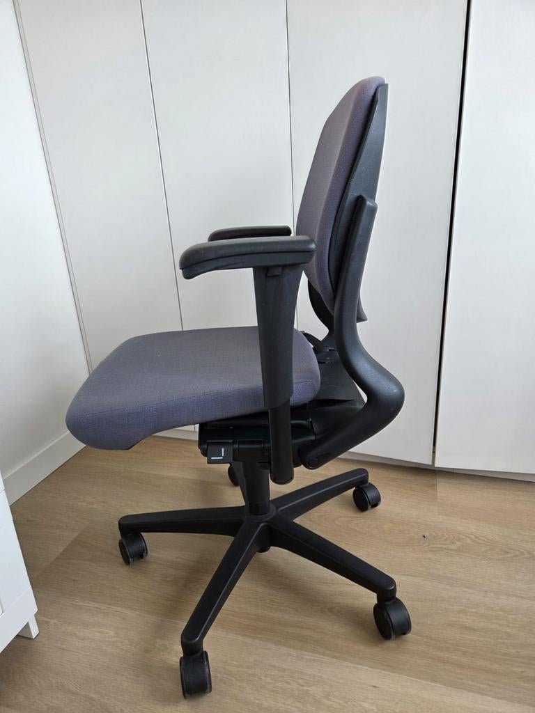 Ahrend 230 bureaustoel, Ophalen, Gebruikt, Grijs, Bureaustoel