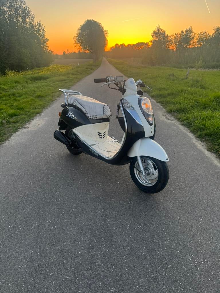 Sym mio brom scooter, Ophalen, Zo goed als nieuw, Benzine, Mio