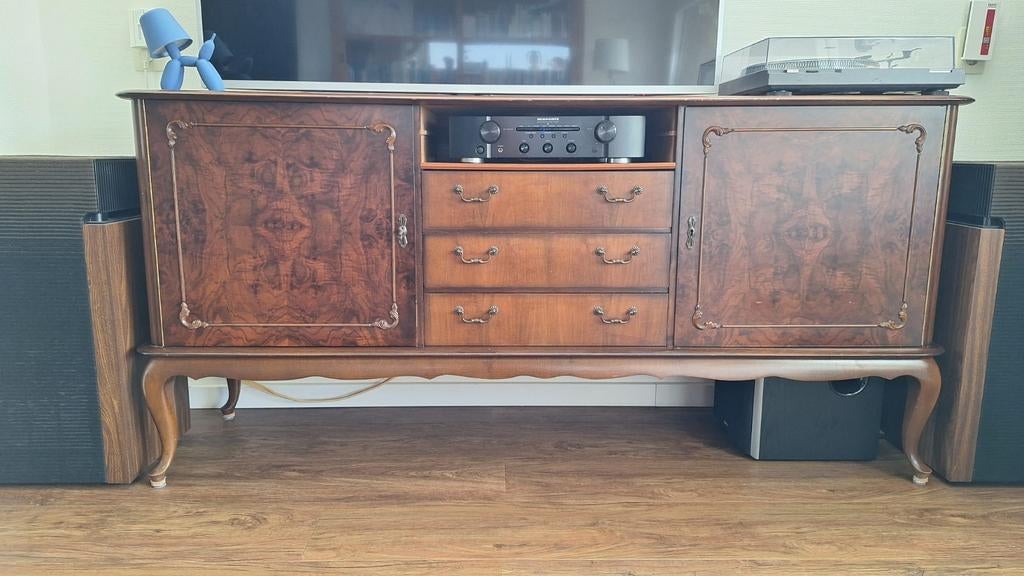 Queen ann dressoir, Ophalen, Gebruikt, Met deur(en), Queen Ann